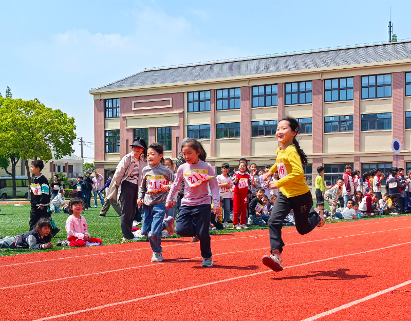 图片:逐梦春光 活力赛场——蒸淀小学2026年4月乐动比赛日暨春季趣味田径运动会圆满落幕 逐梦春光 活力赛场——蒸淀小学20...