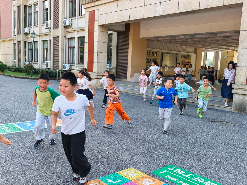 图片:筑牢安全防线 守护平安校园——蒸淀小学开展人防疏散演练活动 筑牢安全防线 守护平安校园——蒸...